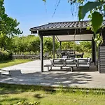 Taet Pa I Kobingsmark Ved Holiday home